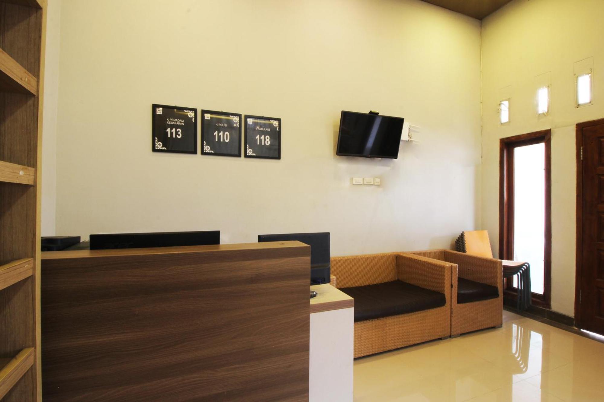 בנדר למפונג Oyo Life 2273 Pratama Homestay מראה חיצוני תמונה